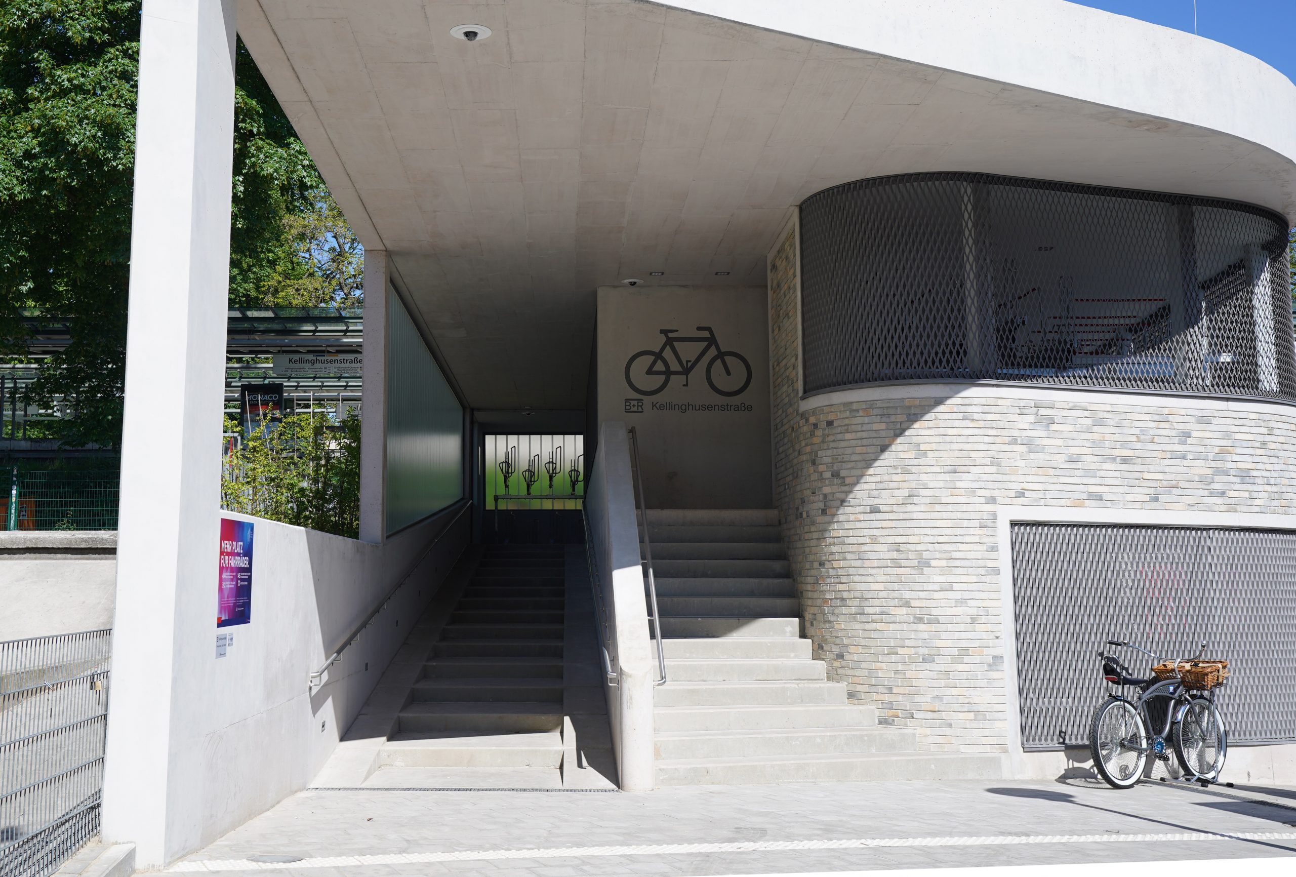 Fahrradparkhaus Kellingshusenstraße