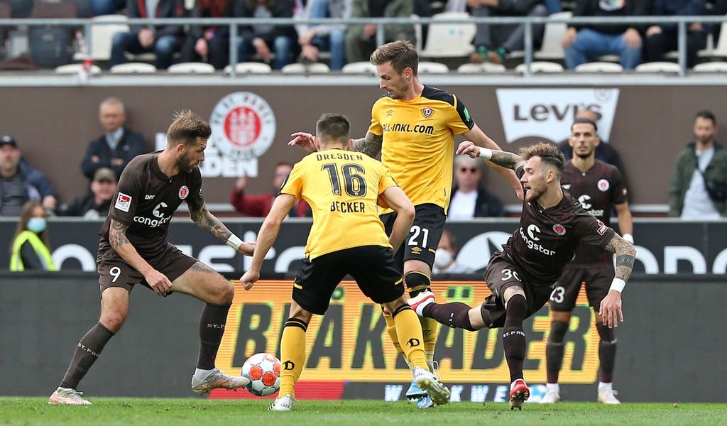 Fc St Pauli Kurioser Elfmeter Entscheidet Spiel Gegen Dresden Mopo